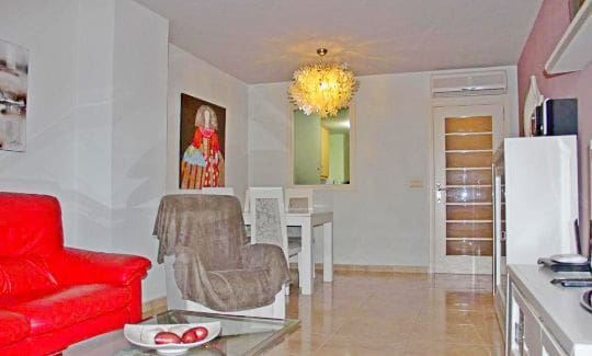 2 sovrum Lägenhet att hyra i Benidorm med pool - 1 280 € (Ref: 9902768)