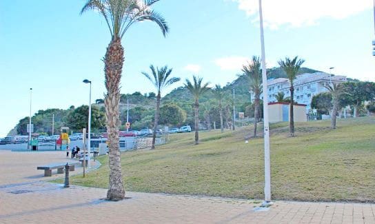 2 sovrum Lägenhet att hyra i Benidorm med pool - 1 280 € (Ref: 9902768)