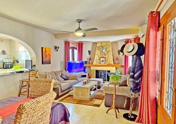 4 soverom Villa til salgs i Moraira, Teulada-Moraira med svømmebasseng garasje - € 650 000 (Ref: 9926710)