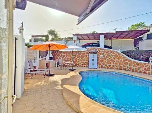 4 soverom Villa til salgs i Moraira, Teulada-Moraira med svømmebasseng garasje - € 650 000 (Ref: 9926710)