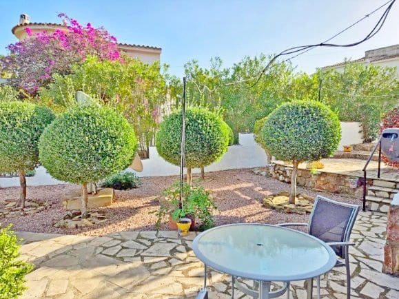 4 soverom Villa til salgs i Moraira med svømmebasseng garasje - € 650 000 (Ref: 9926710)