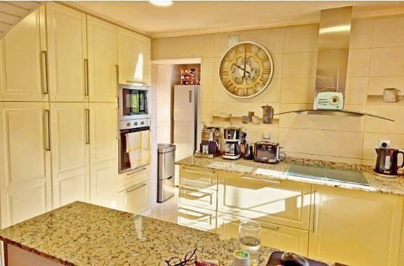 4 soverom Villa til salgs i Moraira med svømmebasseng garasje - € 650 000 (Ref: 9926710)