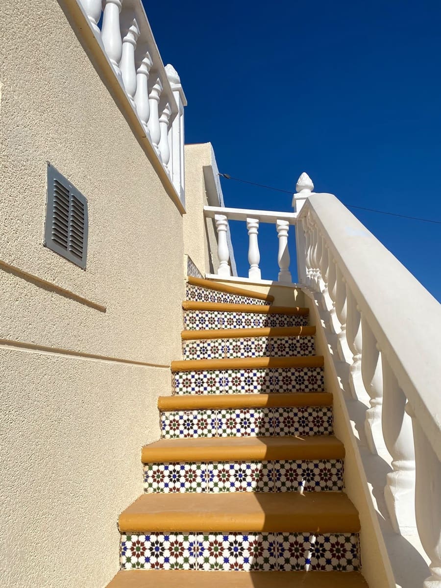 Villa/Maison de 4 chambres à louer à Rojales avec piscine - 2 000 € (Ref: 10118724)