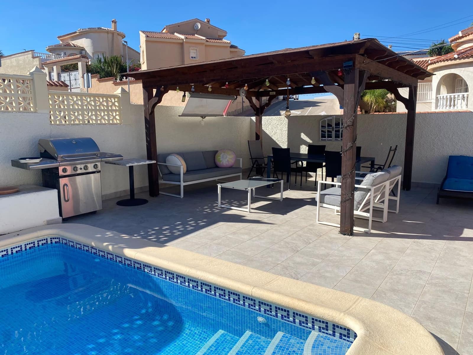 Villa/Maison de 4 chambres à louer à Rojales avec piscine - 2 000 € (Ref: 10118724)