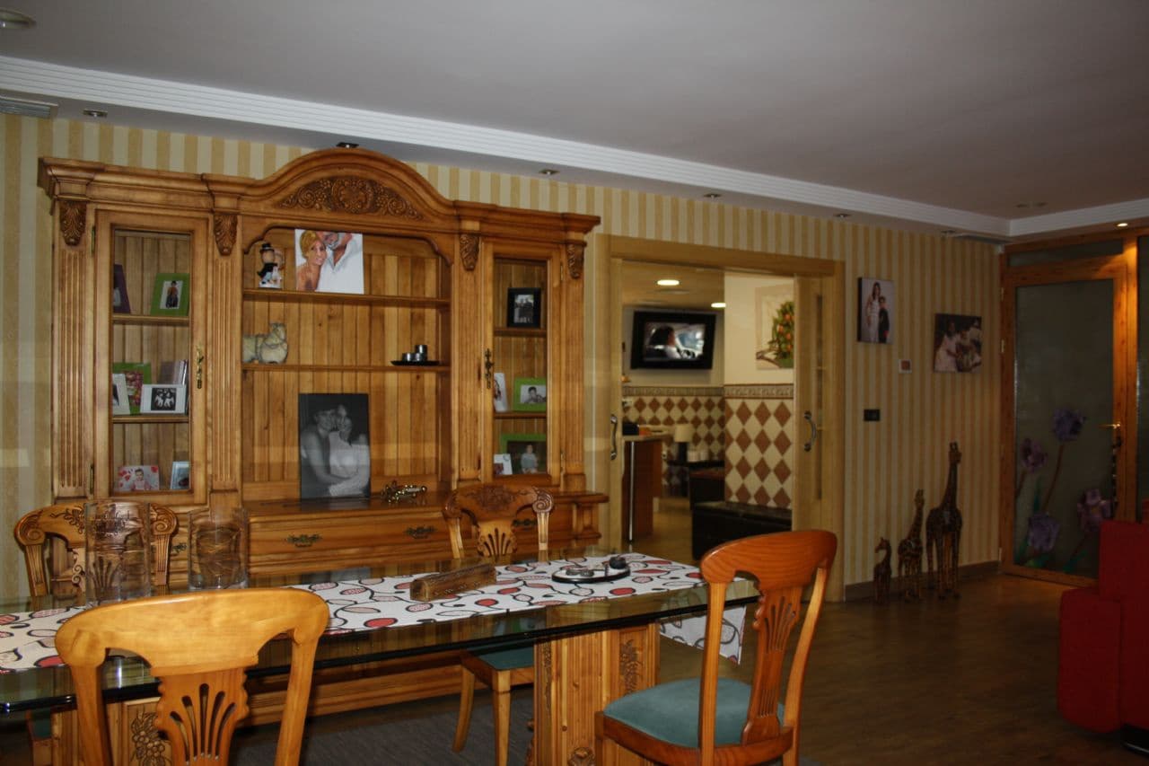 8 soverom Villa til salgs i Heredades med svømmebasseng garasje - € 399 000 (Ref: 4511112)