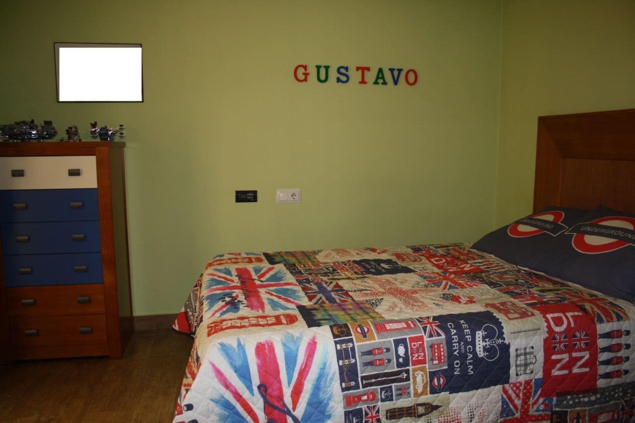 8 soverom Villa til salgs i Heredades med svømmebasseng garasje - € 399 000 (Ref: 4511112)