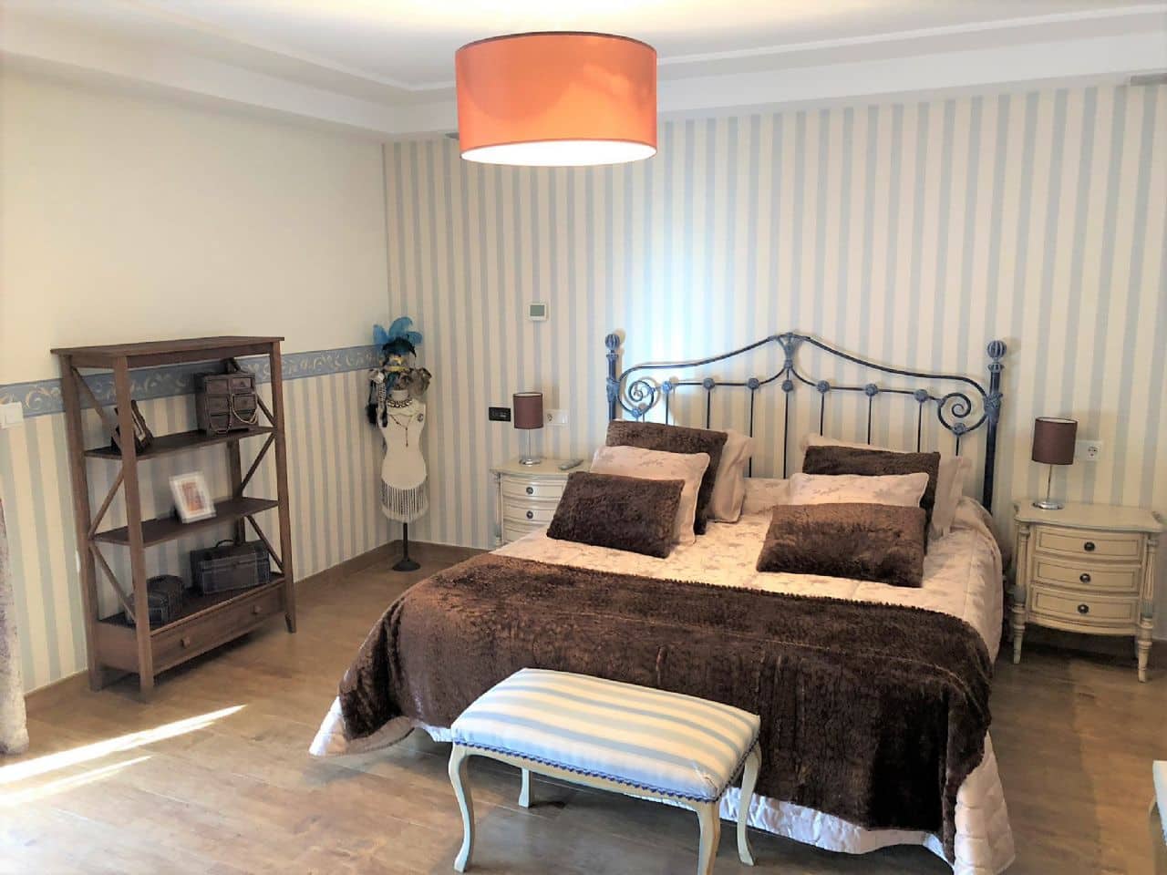 8 soverom Villa til salgs i Heredades med svømmebasseng garasje - € 399 000 (Ref: 4511112)