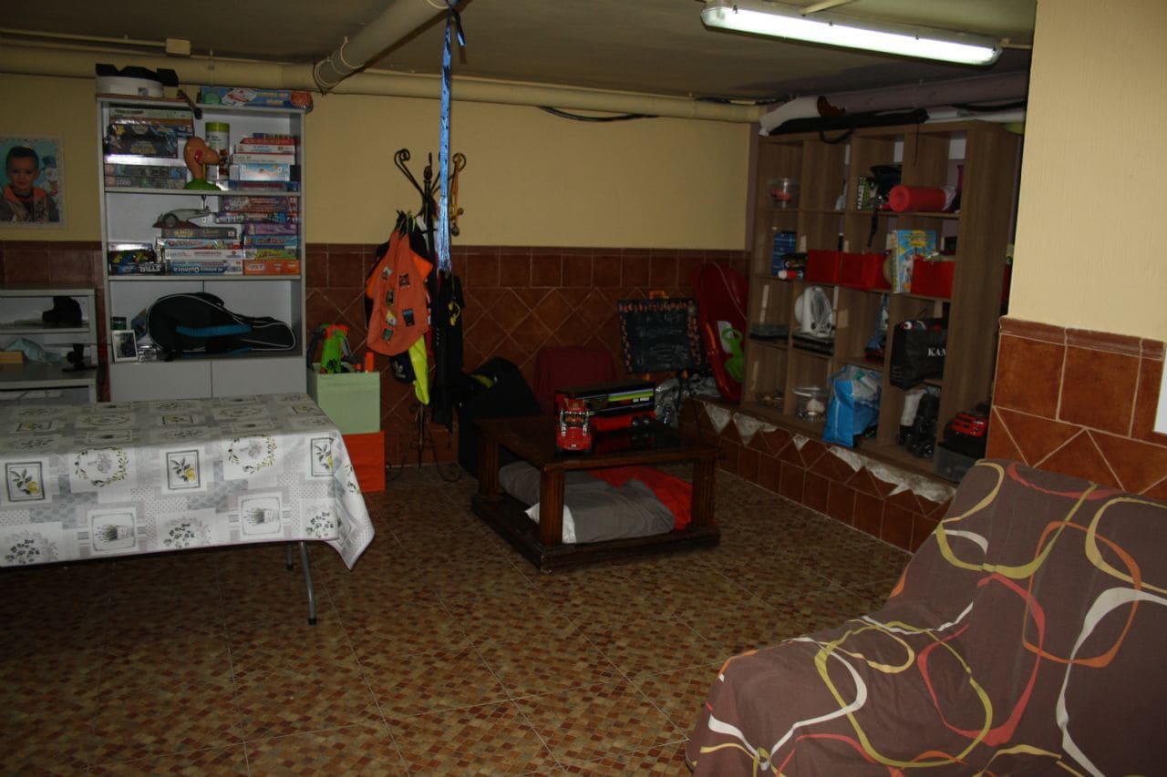 8 soverom Villa til salgs i Heredades med svømmebasseng garasje - € 399 000 (Ref: 4511112)