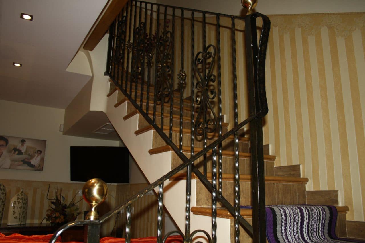 8 soverom Villa til salgs i Heredades med svømmebasseng garasje - € 399 000 (Ref: 4511112)