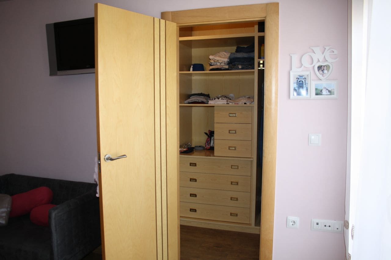 8 soverom Villa til salgs i Heredades med svømmebasseng garasje - € 399 000 (Ref: 4511112)