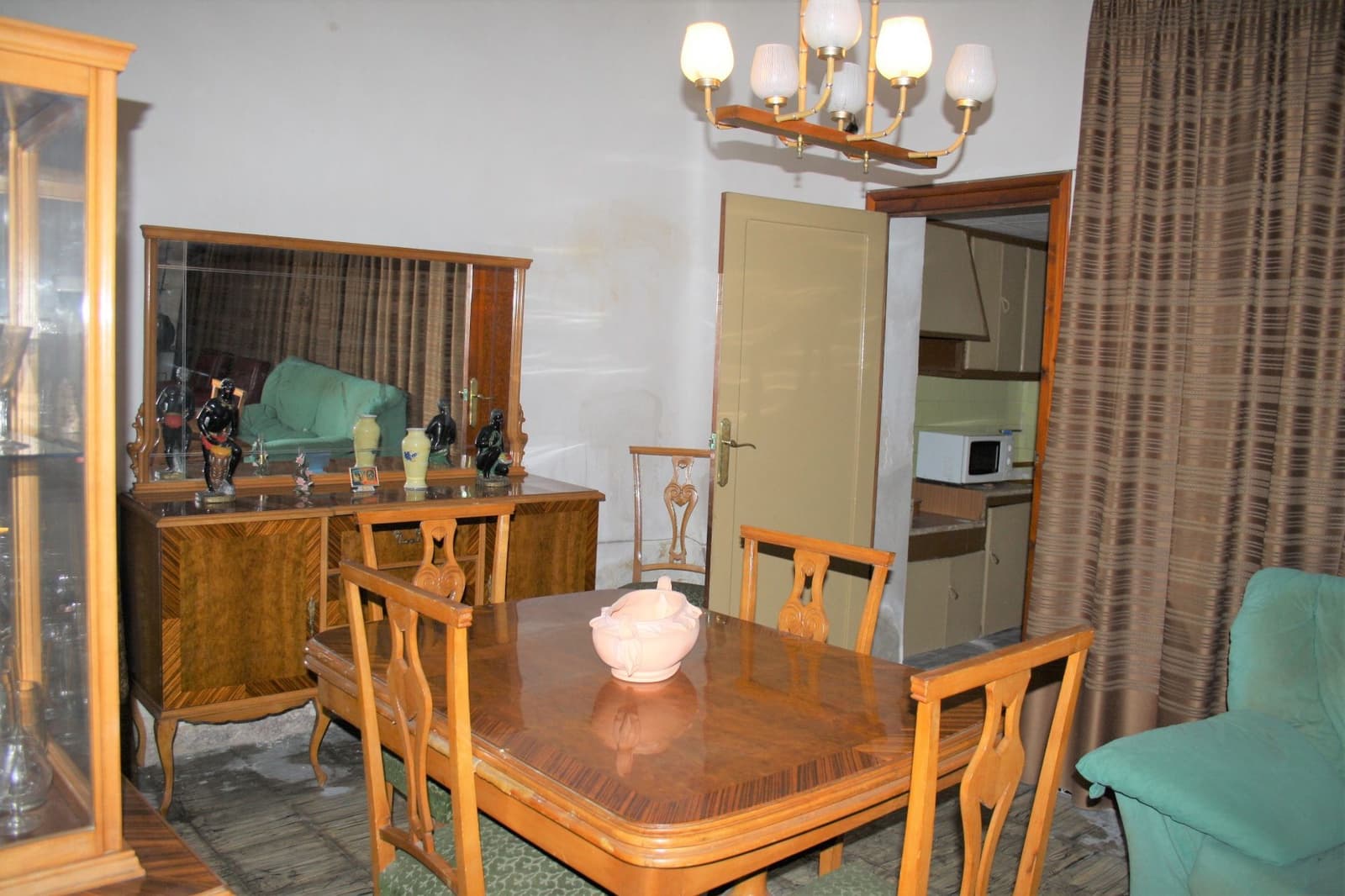 4 bedroom Townhouse for sale in Formentera del Segura with garage - € 180,000 (Ref: 4841594)