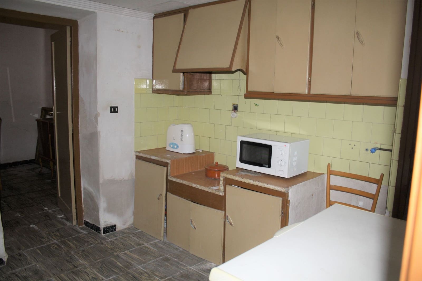 4 bedroom Townhouse for sale in Formentera del Segura with garage - € 180,000 (Ref: 4841594)