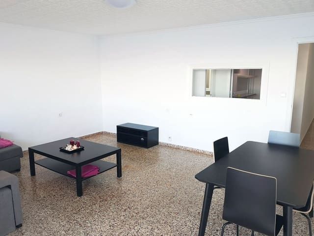 3 slaapkamer Flat te huur in Torrevieja - € 950 (Ref: 5542206)