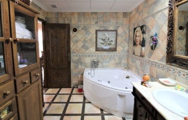 7 Zimmer Villa zu verkaufen in Daya Nueva - 420.000 € (Ref: 7183654)