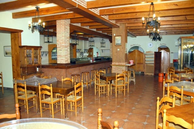 Kommersiell til salgs i Formentera del Segura - € 479 000 (Ref: 7448700)