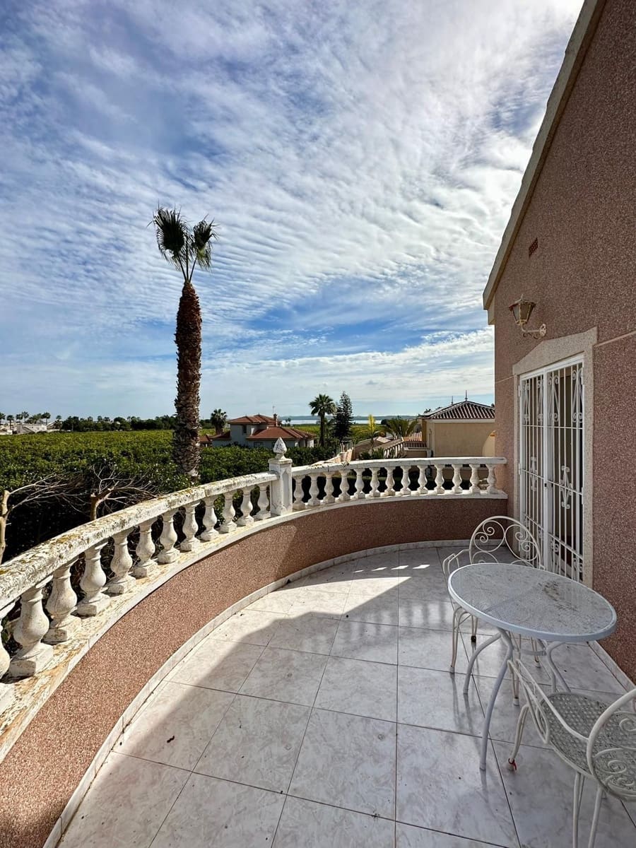 4 Zimmer Villa zu verkaufen in Ciudad Quesada mit Pool - 555.000 € (Ref: 8188989)