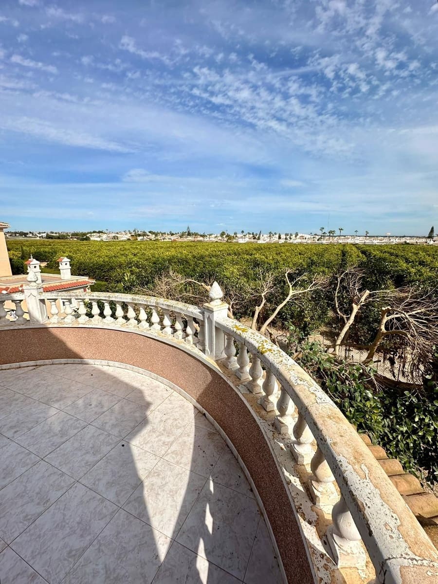 4 Zimmer Villa zu verkaufen in Ciudad Quesada mit Pool - 555.000 € (Ref: 8188989)