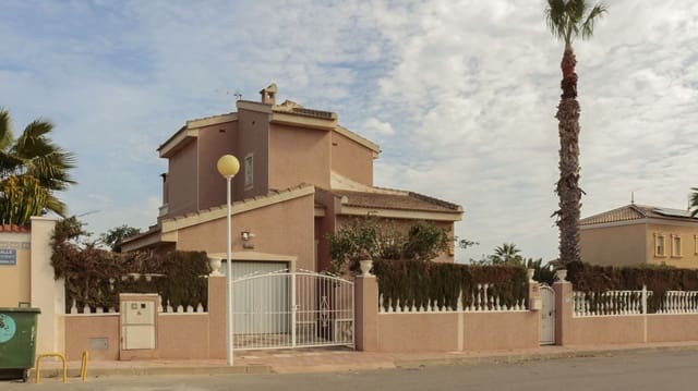4 Zimmer Villa zu verkaufen in Ciudad Quesada, Rojales mit Pool - 555.000 € (Ref: 8188989)