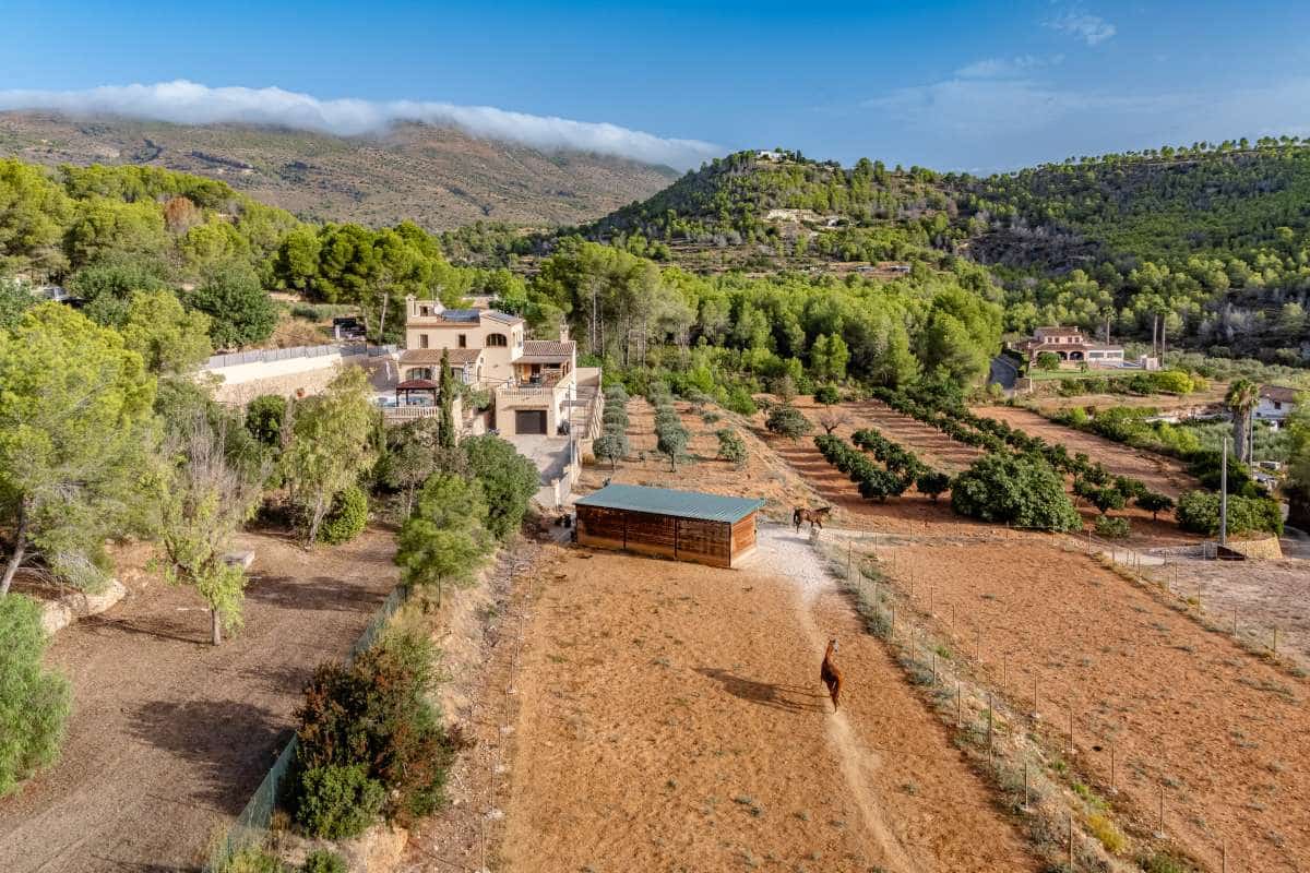 5 chambre Finca/Maison de Campagne à vendre à Benissa avec piscine - 1 400 000 € (Ref: 10016679)
