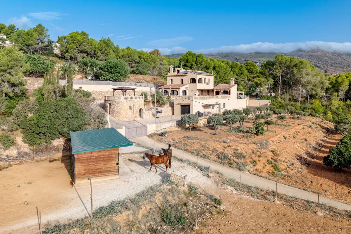 5 chambre Finca/Maison de Campagne à vendre à Benissa avec piscine - 1 400 000 € (Ref: 10016679)