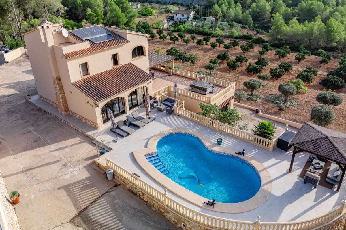 5 chambre Finca/Maison de Campagne à vendre à Benissa avec piscine - 1 400 000 € (Ref: 10016679)