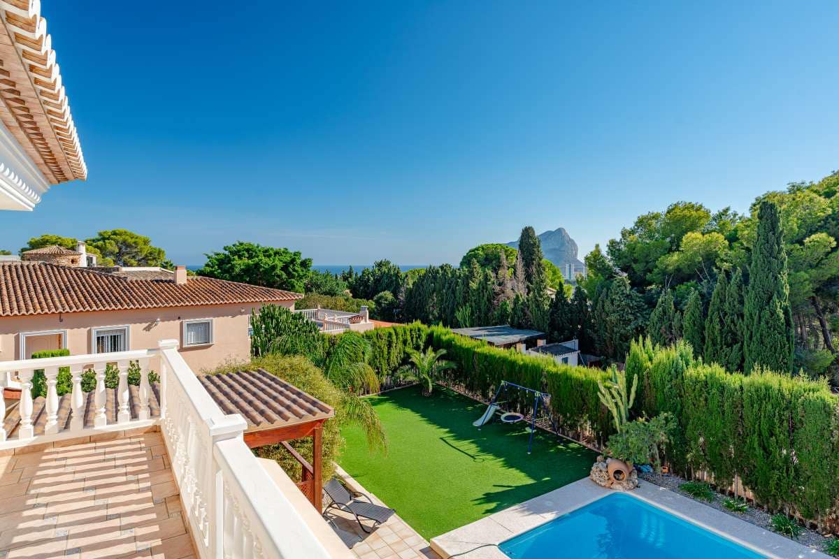 5 sypialnia Willa na sprzedaż w Calpe / Calp z basenem garażem - 1 400 000 € (Ref: 10111120)