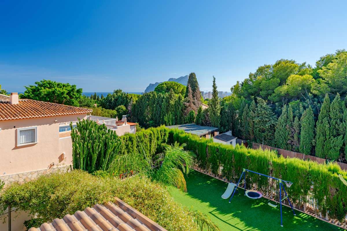 5 sypialnia Willa na sprzedaż w Calpe / Calp z basenem garażem - 1 400 000 € (Ref: 10111120)