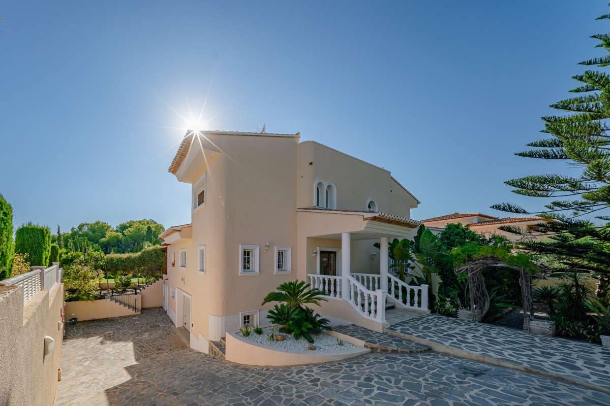 5 sypialnia Willa na sprzedaż w Calpe / Calp z basenem garażem - 1 400 000 € (Ref: 10111120)