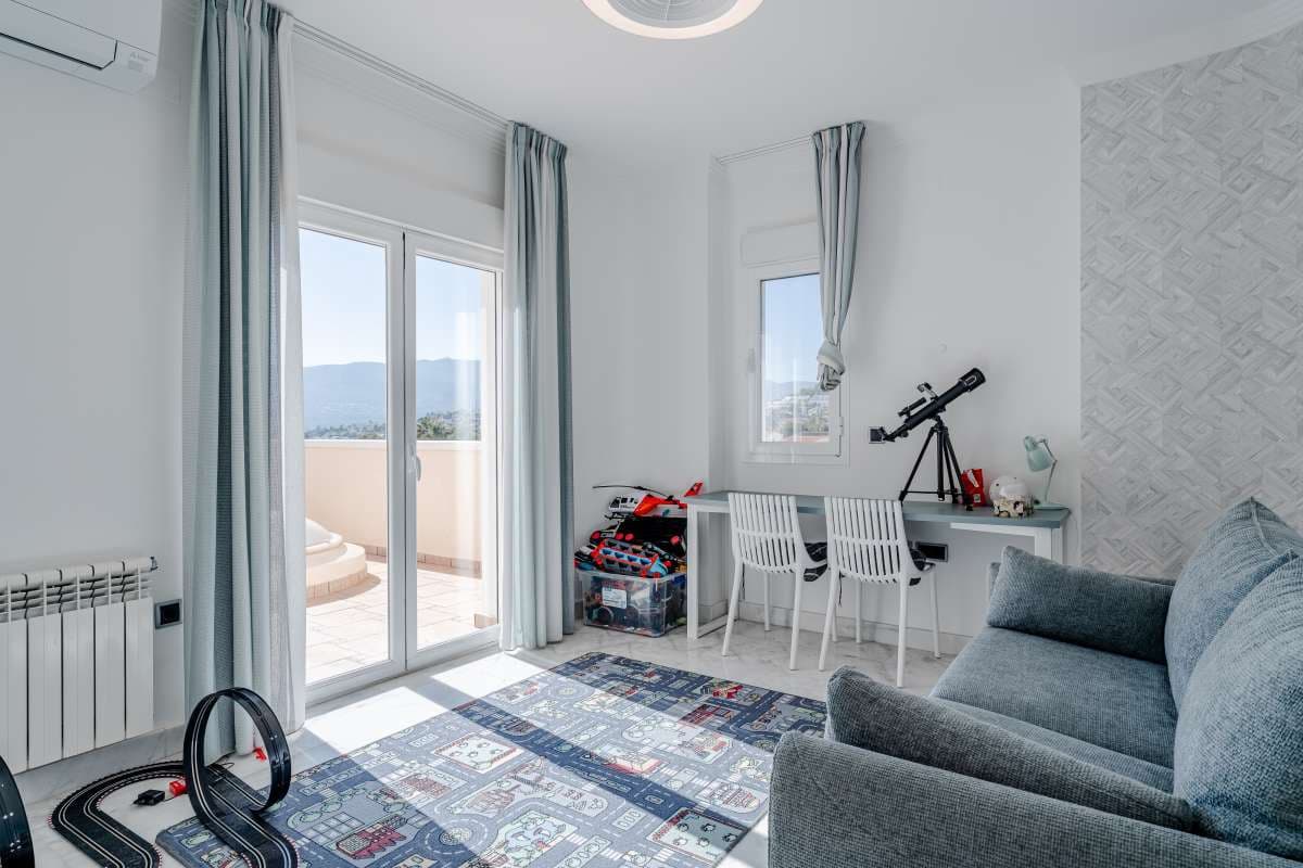 5 sypialnia Willa na sprzedaż w Calpe / Calp z basenem garażem - 1 400 000 € (Ref: 10111120)