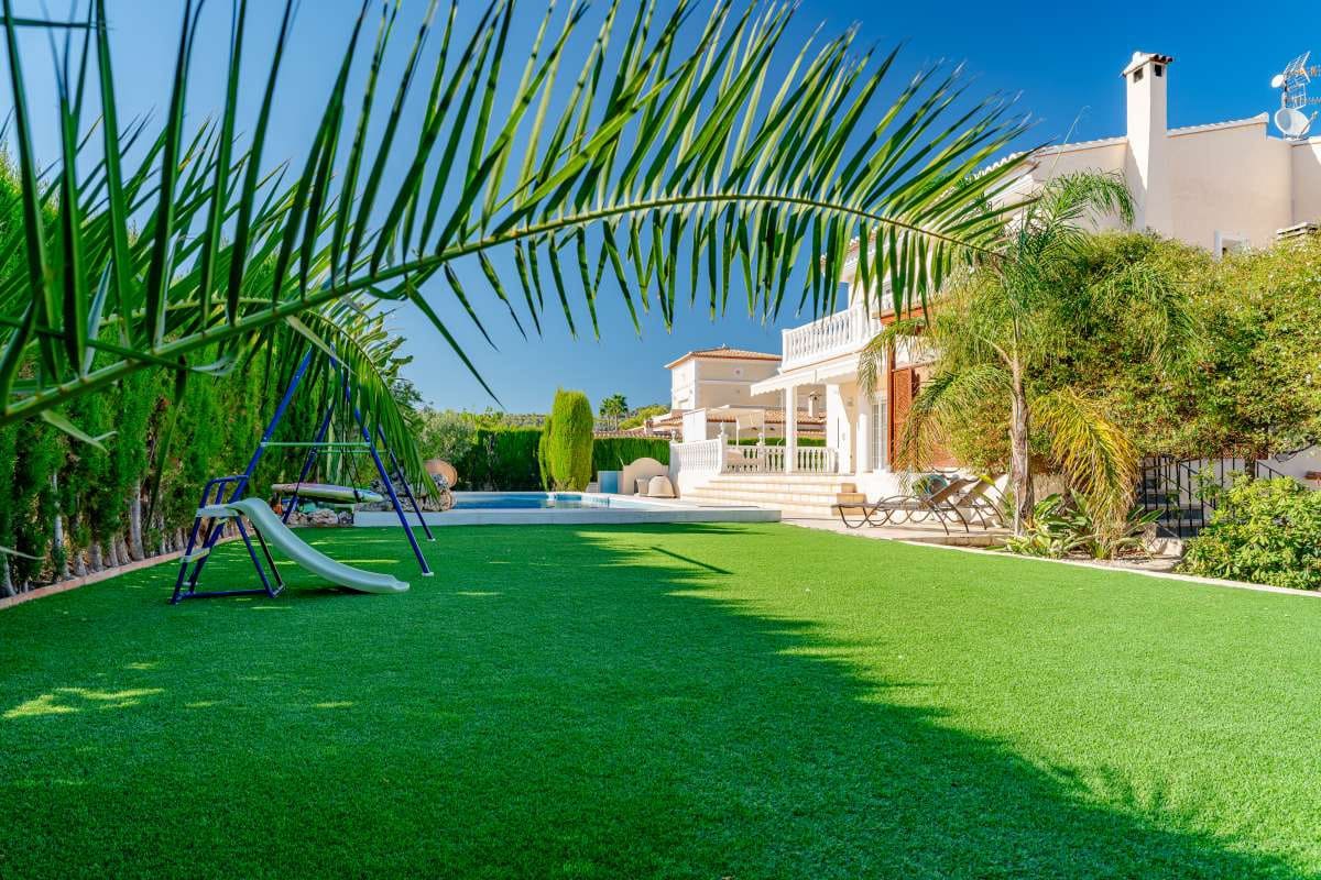 5 sypialnia Willa na sprzedaż w Calpe / Calp z basenem garażem - 1 400 000 € (Ref: 10111120)