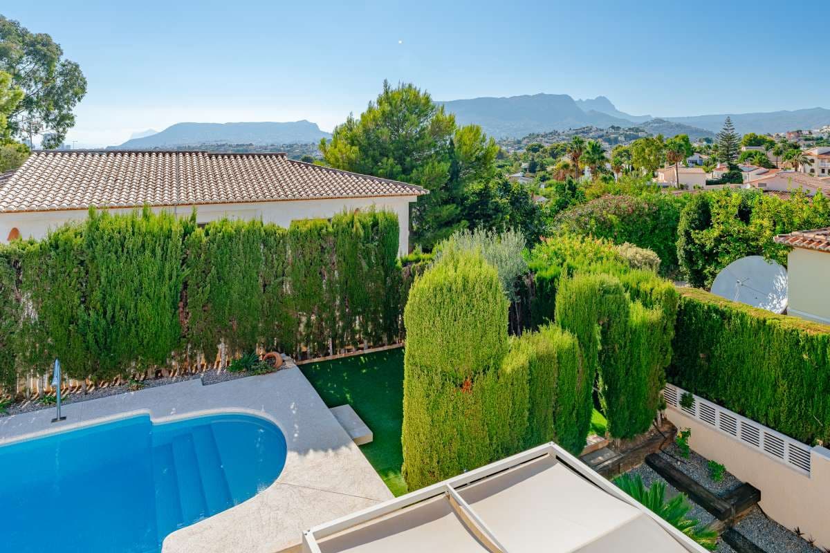 5 sypialnia Willa na sprzedaż w Calpe / Calp z basenem garażem - 1 400 000 € (Ref: 10111120)