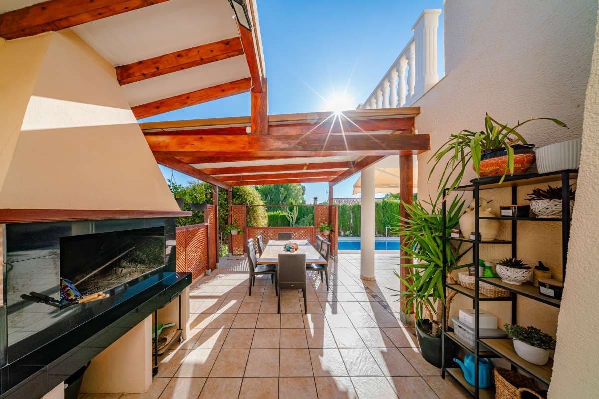 5 sypialnia Willa na sprzedaż w Calpe / Calp z basenem garażem - 1 400 000 € (Ref: 10111120)