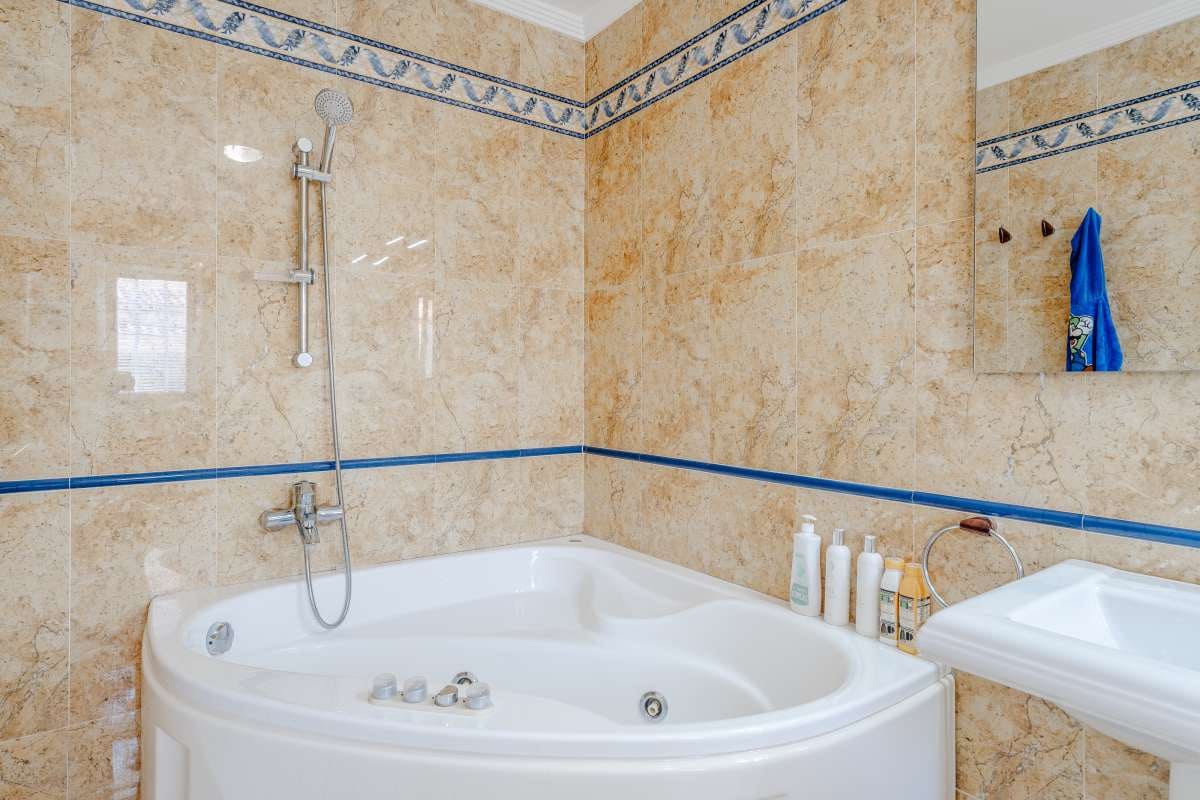 5 sypialnia Willa na sprzedaż w Calpe / Calp z basenem garażem - 1 400 000 € (Ref: 10111120)