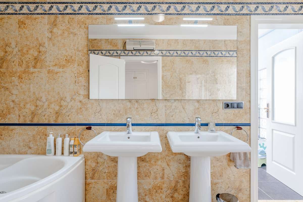 5 sypialnia Willa na sprzedaż w Calpe / Calp z basenem garażem - 1 400 000 € (Ref: 10111120)