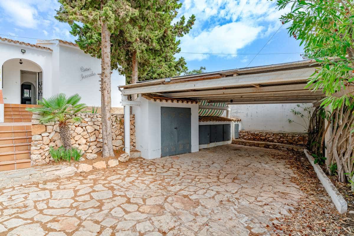 4 soveværelse Villa til salg i Calpe / Calp med swimmingpool garage - € 640.000 (Ref: 10132183)