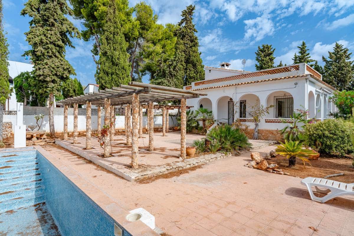 4 soveværelse Villa til salg i Calpe / Calp med swimmingpool garage - € 640.000 (Ref: 10132183)