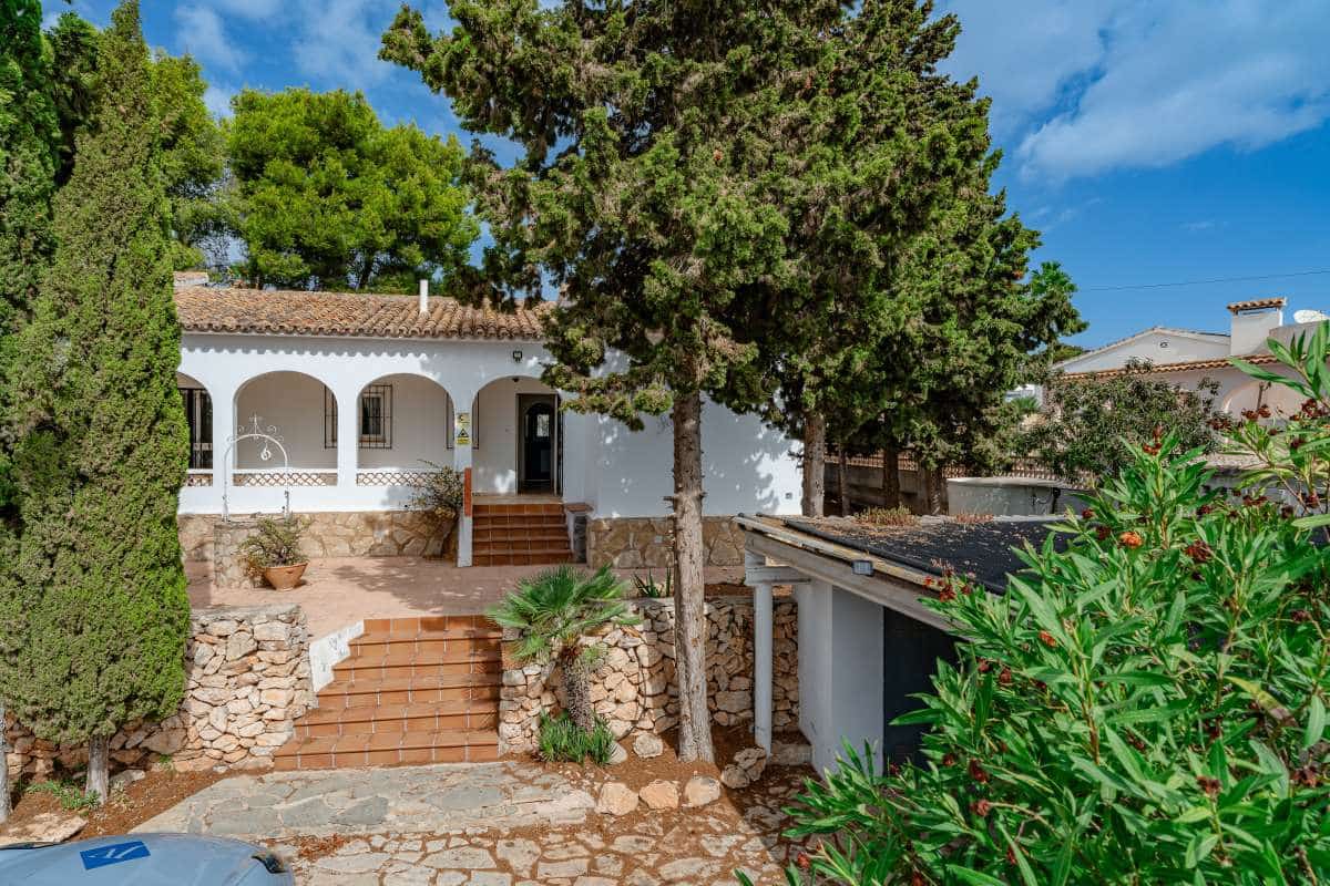 4 soveværelse Villa til salg i Calpe / Calp med swimmingpool garage - € 640.000 (Ref: 10132183)
