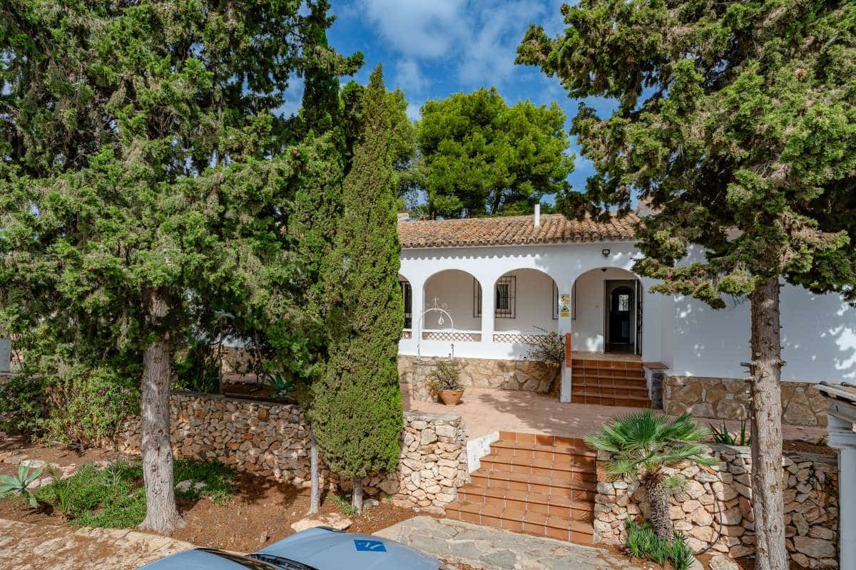 4 soveværelse Villa til salg i Calpe / Calp med swimmingpool garage - € 640.000 (Ref: 10132183)