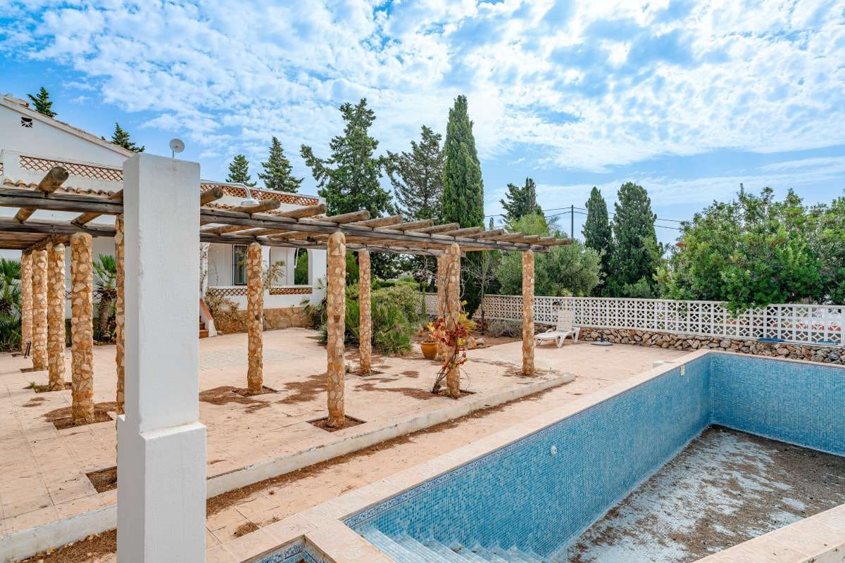4 soveværelse Villa til salg i Calpe / Calp med swimmingpool garage - € 640.000 (Ref: 10132183)