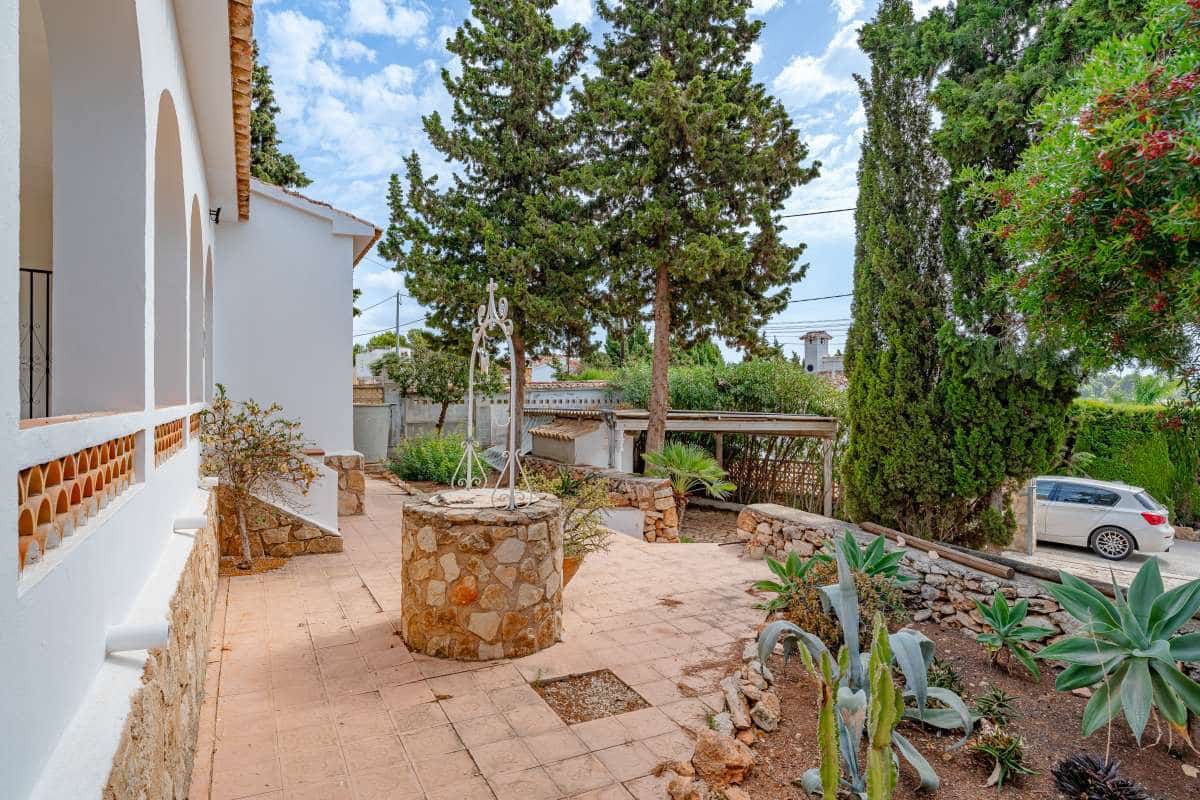 4 soveværelse Villa til salg i Calpe / Calp med swimmingpool garage - € 640.000 (Ref: 10132183)