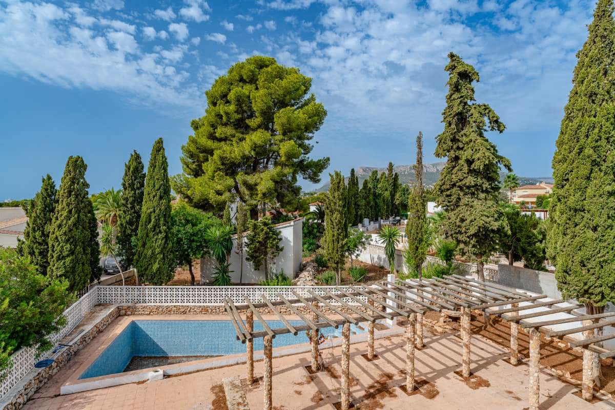 4 soveværelse Villa til salg i Calpe / Calp med swimmingpool garage - € 640.000 (Ref: 10132183)