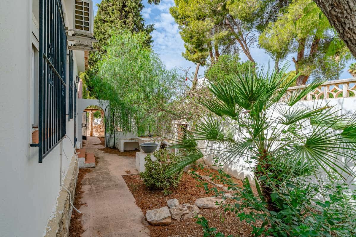 4 soveværelse Villa til salg i Calpe / Calp med swimmingpool garage - € 640.000 (Ref: 10132183)