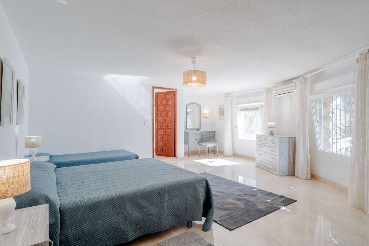 3 soveværelse Villa til salg i Calpe / Calp med swimmingpool - € 849.000 (Ref: 10165572)
