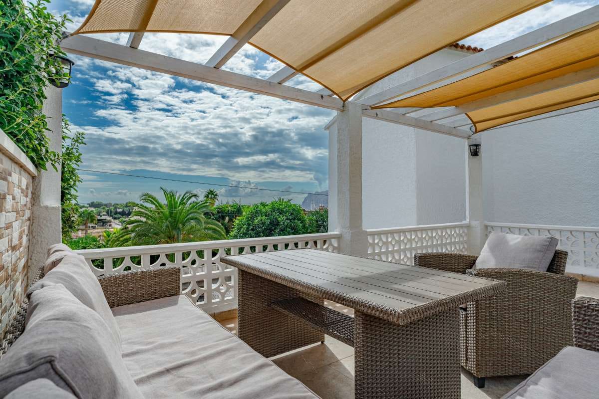 3 soveværelse Villa til salg i Calpe / Calp med swimmingpool - € 849.000 (Ref: 10165572)