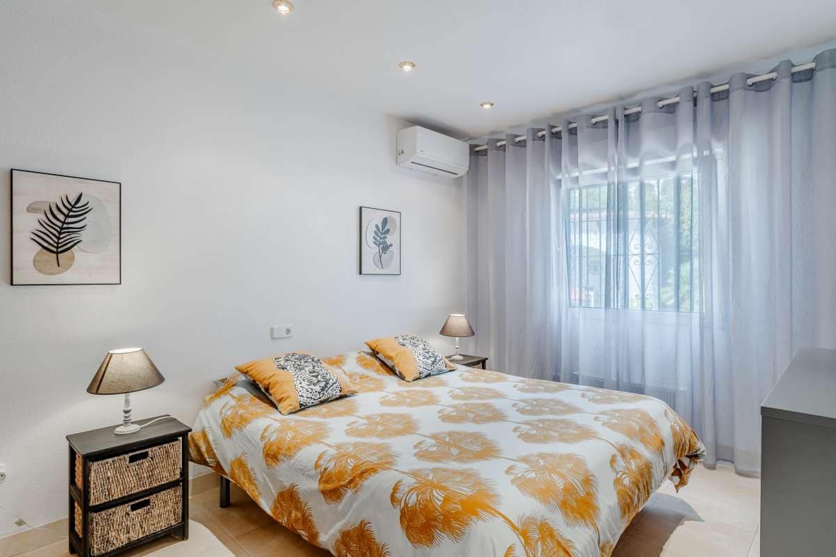 3 soveværelse Villa til salg i Calpe / Calp med swimmingpool - € 849.000 (Ref: 10165572)