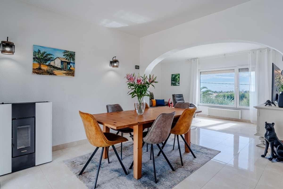3 soveværelse Villa til salg i Calpe / Calp med swimmingpool - € 849.000 (Ref: 10165572)