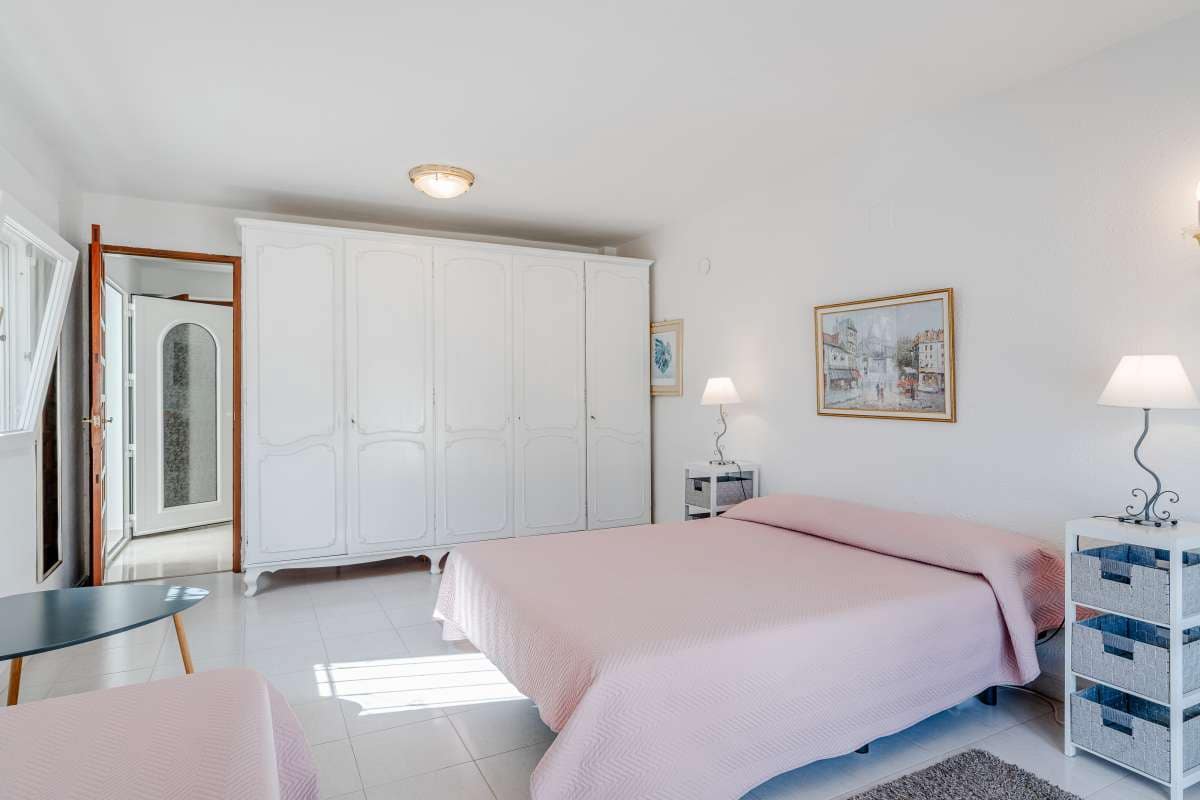 3 soveværelse Villa til salg i Calpe / Calp med swimmingpool - € 849.000 (Ref: 10165572)