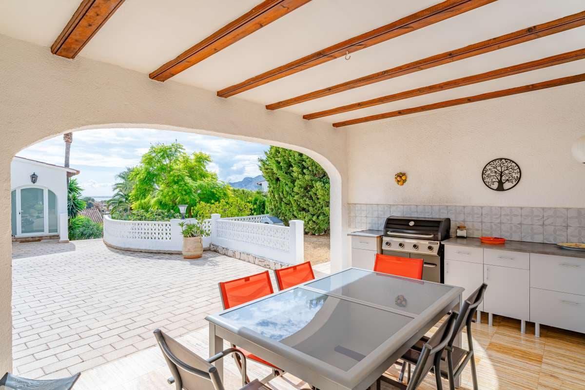 3 soveværelse Villa til salg i Calpe / Calp med swimmingpool - € 849.000 (Ref: 10165572)