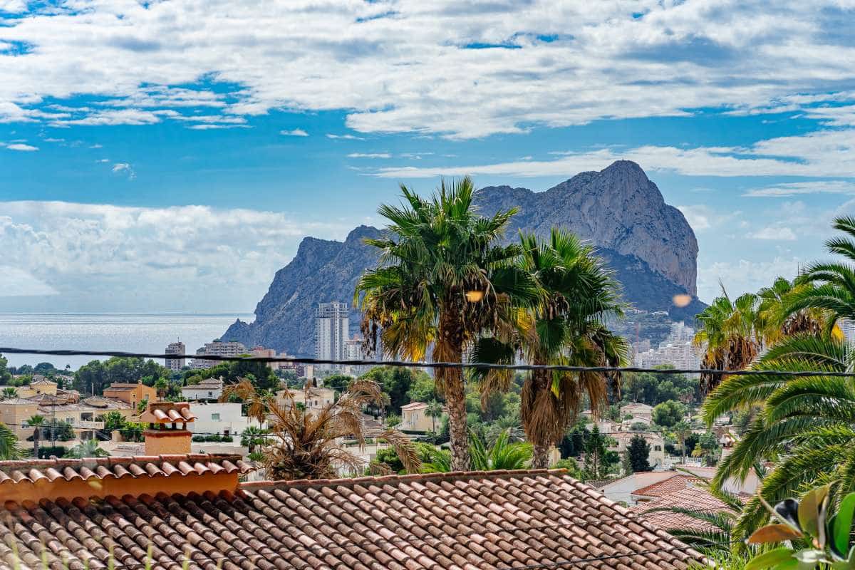 3 soveværelse Villa til salg i Calpe / Calp med swimmingpool - € 849.000 (Ref: 10165572)