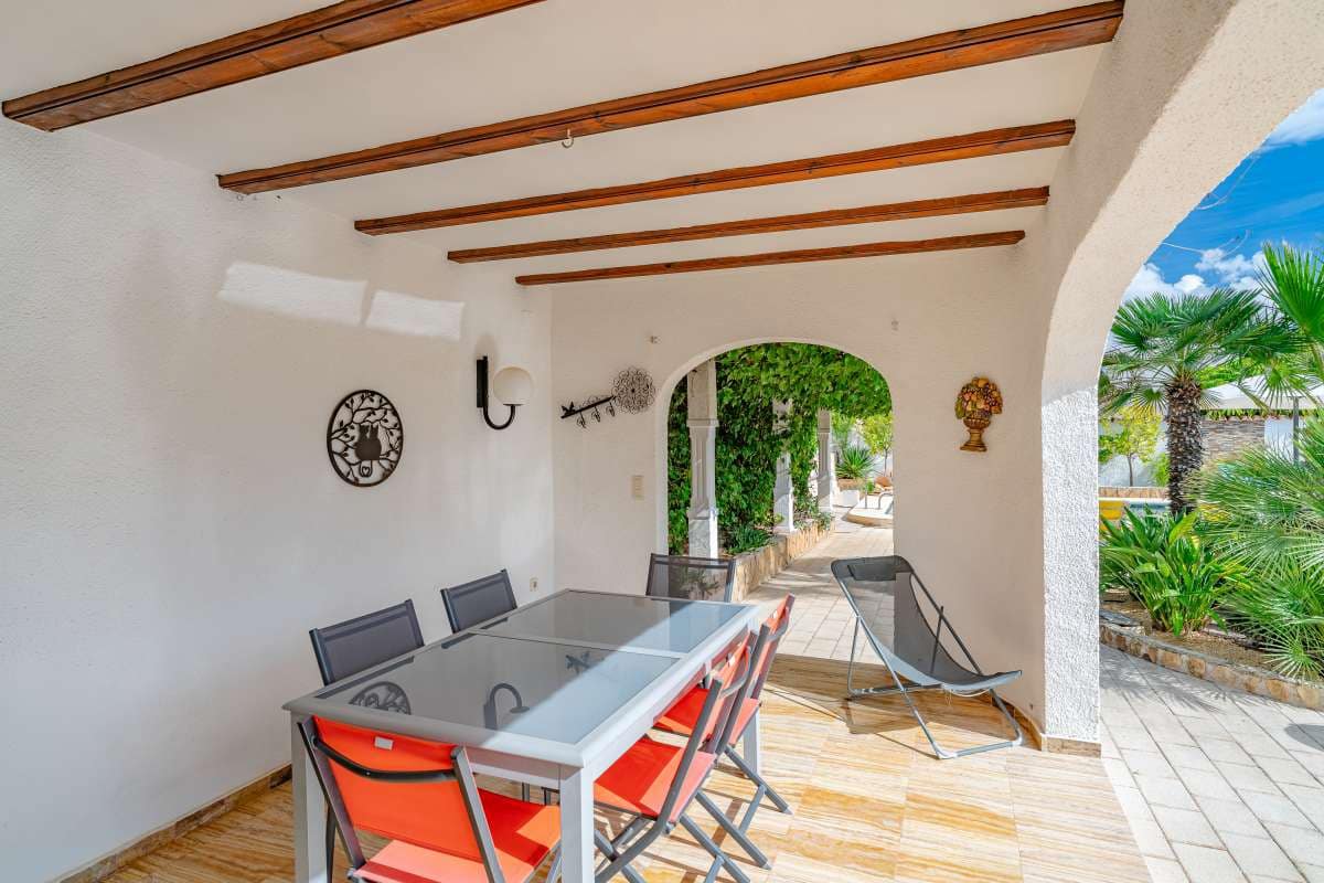 3 soveværelse Villa til salg i Calpe / Calp med swimmingpool - € 849.000 (Ref: 10165572)